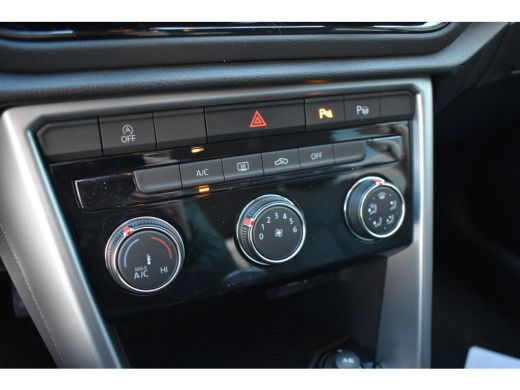 Volkswagen T-Roc Volkswagen 1.0 TSI Life Edition Zijruiten achter en achterruit getint 65% lichtabsorberend ActivLease financial lease