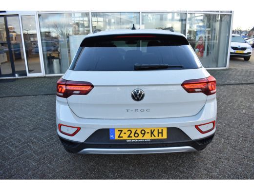 Volkswagen T-Roc Volkswagen 1.0 TSI Life Edition Zijruiten achter en achterruit getint 65% lichtabsorberend ActivLease financial lease