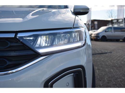 Volkswagen T-Roc Volkswagen 1.0 TSI Life Edition Zijruiten achter en achterruit getint 65% lichtabsorberend ActivLease financial lease