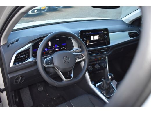 Volkswagen T-Roc Volkswagen 1.0 TSI Life Edition Zijruiten achter en achterruit getint 65% lichtabsorberend ActivLease financial lease