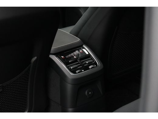 Volvo  XC90 T8 Recharge AWD 455pk Ultimate Dark Black Pack | Luchtvering (Selected Level) | Bowers&Wilkins | ... ActivLease financial lease