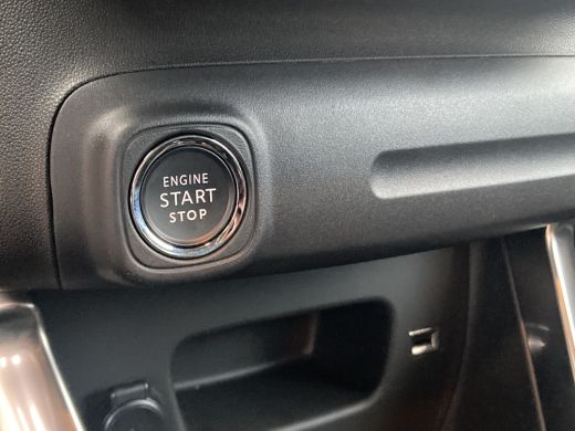 Citroën C3 Aircross 1.2 PureTech Shine Navigatie| Headupdisplay| Camera | parkeer censoren achter\ ActivLease financial lease