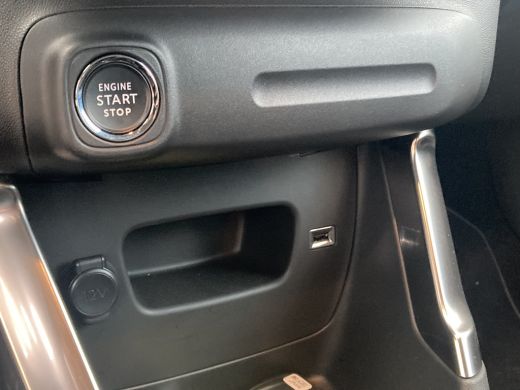 Citroën C3 Aircross 1.2 PureTech Shine Navigatie| Headupdisplay| Camera | parkeer censoren achter\ ActivLease financial lease