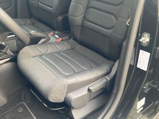 Citroën C3 Aircross 1.2 PureTech Shine Navigatie| Headupdisplay| Camera | parkeer censoren achter\ ActivLease financial lease