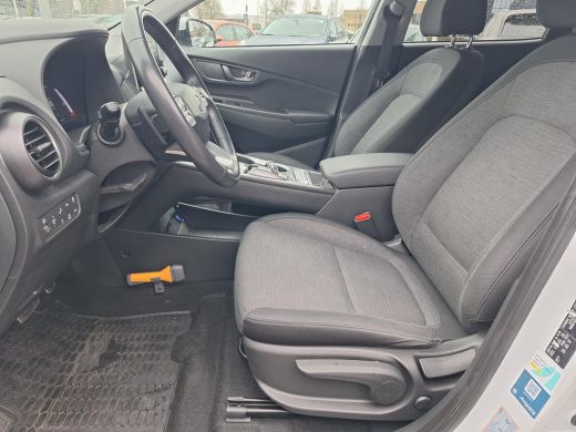 Hyundai KONA EV Fashion 64 kWh | Rijklaarprijs! | WLPT 480km |  Climate Cotrol | Adaptive Cruise Control | 100... ActivLease financial lease