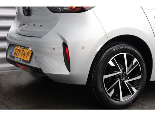 Opel Corsa 1.2 GS | Achteruitrijcamera | Buitenspiegels elektrisch inklapbaar | Buitenspiegels verwarmbaar ActivLease financial lease
