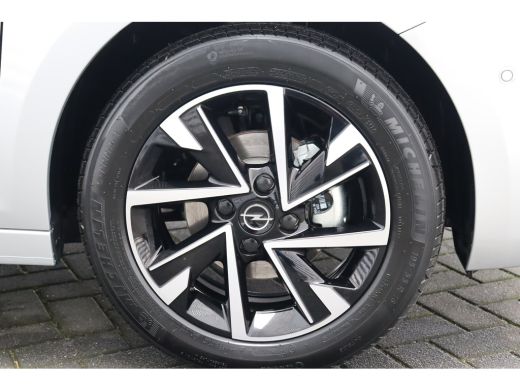 Opel Corsa 1.2 GS | Achteruitrijcamera | Buitenspiegels elektrisch inklapbaar | Buitenspiegels verwarmbaar ActivLease financial lease