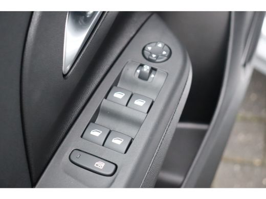 Opel Corsa 1.2 GS | Achteruitrijcamera | Buitenspiegels elektrisch verstelbaar | Buitenspiegels verwarmbaar ActivLease financial lease