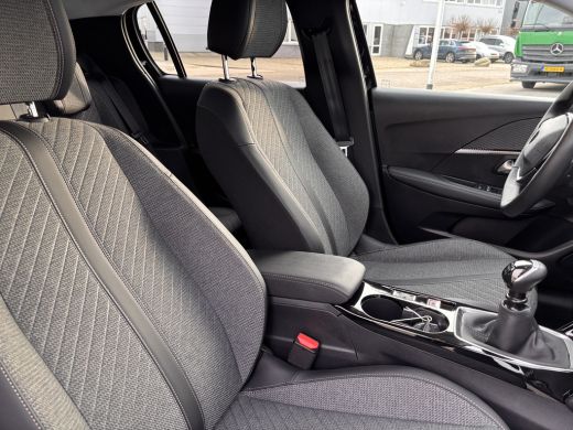 Peugeot 208 Peugeot 1.2 PureTech Allure | Airco (automatisch) | Apple Carplay/Android Auto|telefoonintegratie... ActivLease financial lease