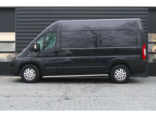Peugeot Boxer 435 2.2 BLUEHDI 165PK L2H2 PREMIUM / CLIMA / PDC / CAMERA / TREKHAAK / STOELVERWARMING / BLUETOOT... ActivLease financial lease