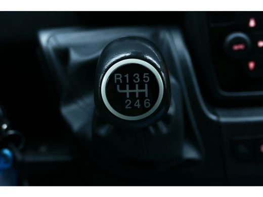 Peugeot Boxer 435 2.2 BLUEHDI 165PK L2H2 PREMIUM / CLIMA / PDC / CAMERA / TREKHAAK / STOELVERWARMING / BLUETOOT... ActivLease financial lease