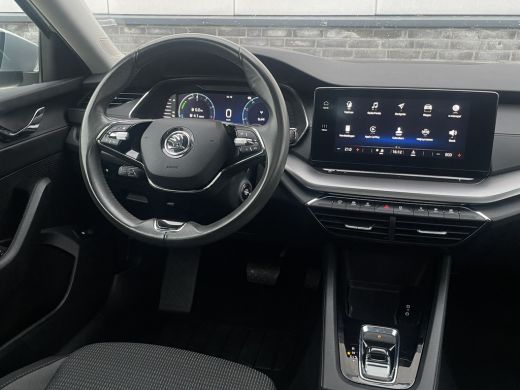 Skoda Octavia Combi 1.4 TSI iV PHEV Business Edition | Pano | Navi | LED | Camera | Carplay ActivLease financial lease