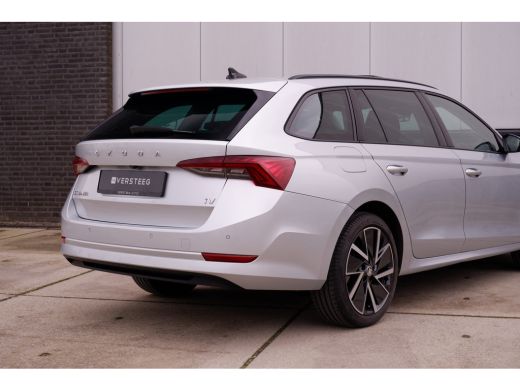 Skoda Octavia Combi 1.4 TSI iV PHEV Business Edition | Pano | Navi | LED | Camera | Carplay ActivLease financial lease