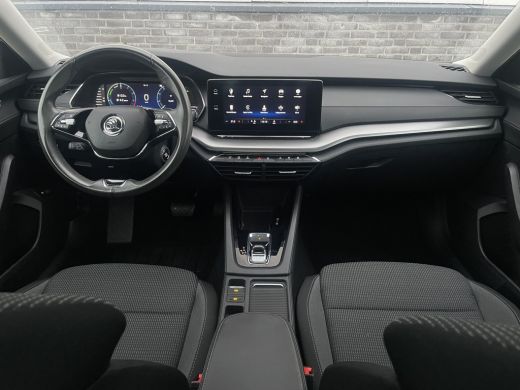 Skoda Octavia Combi 1.4 TSI iV PHEV Business Edition | Pano | Navi | LED | Camera | Carplay ActivLease financial lease