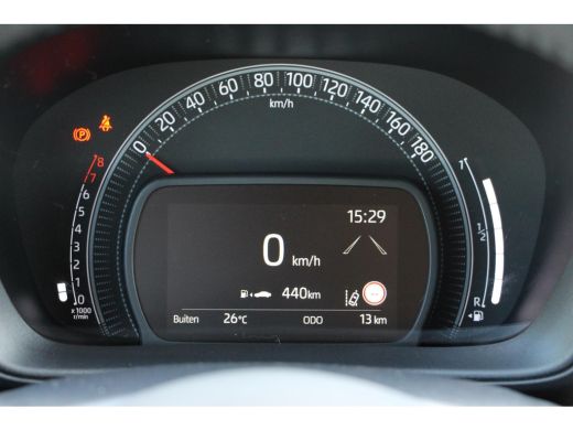 Toyota Aygo X 1.0 VVT-i S-CVT Play Toyota Aygo X 1.0 VVT-i S-CVT play **AUTOMAAT/ NIEUWE AUTO** ActivLease financial lease