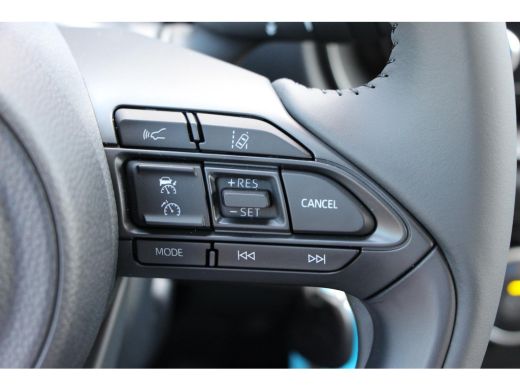 Toyota Aygo X 1.0 VVT-i S-CVT Play Toyota Aygo X 1.0 VVT-i S-CVT play **AUTOMAAT/ NIEUWE AUTO** ActivLease financial lease