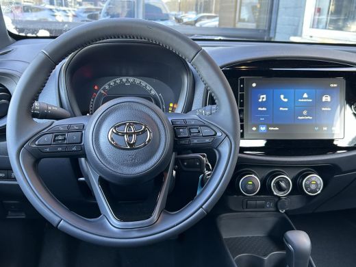 Toyota Aygo X 1.0 VVT-i S-CVT Play Toyota Aygo X 1.0 VVT-i S-CVT play **AUTOMAAT/ NIEUWE AUTO** ActivLease financial lease