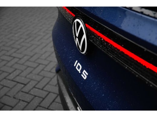 Volkswagen ID.5 Pro Business 77 kWh | Zwart Dak | 21" Narvik | Assist Plus | Comfort Plus | **DEMO** ActivLease financial lease