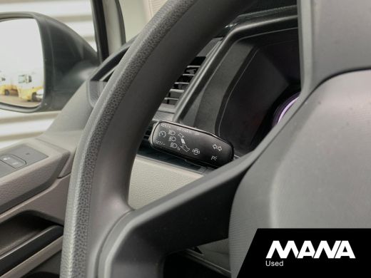 Volkswagen Transporter 2.0 TDI L1H1 Airco Bluetooth Trekhaak Bijrijdersbank Cruise LaadruimteBekleding 12V Airbag ActivLease financial lease