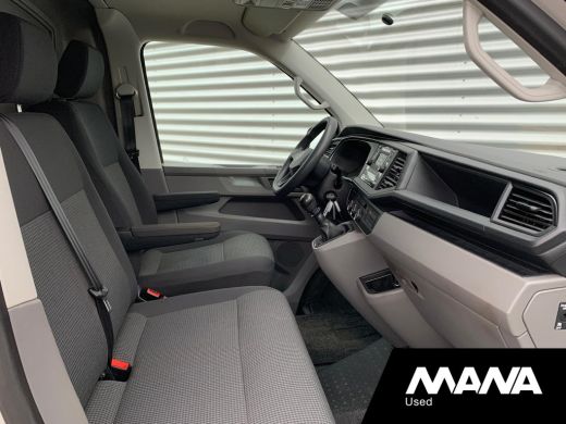 Volkswagen Transporter 2.0 TDI L1H1 Airco Bluetooth Trekhaak Bijrijdersbank Cruise LaadruimteBekleding 12V Airbag ActivLease financial lease