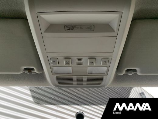 Volkswagen Transporter 2.0 TDI L1H1 Airco Bluetooth Trekhaak Bijrijdersbank Cruise LaadruimteBekleding 12V Airbag ActivLease financial lease