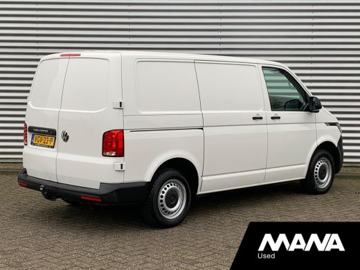 Volkswagen Transporter 2.0 TDI L1H1 Airco Bluetooth Trekhaak Bijrijdersbank Cruise LaadruimteBekleding 12V Airbag ActivLease financial lease
