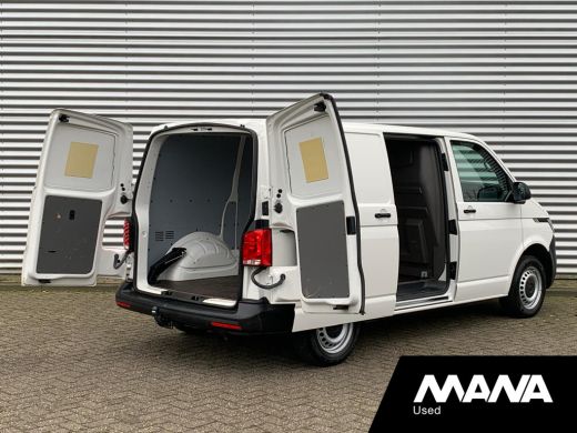 Volkswagen Transporter 2.0 TDI L1H1 Airco Bluetooth Trekhaak Bijrijdersbank Cruise LaadruimteBekleding 12V Airbag ActivLease financial lease