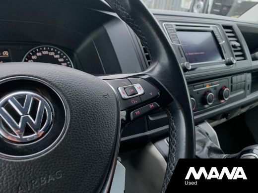 Volkswagen Transporter 2.0TDI L1H1 150pk Automaat Highline Leder Airco Sensoren Cruise CarPlay Navi Sortimo-Inrichting V... ActivLease financial lease