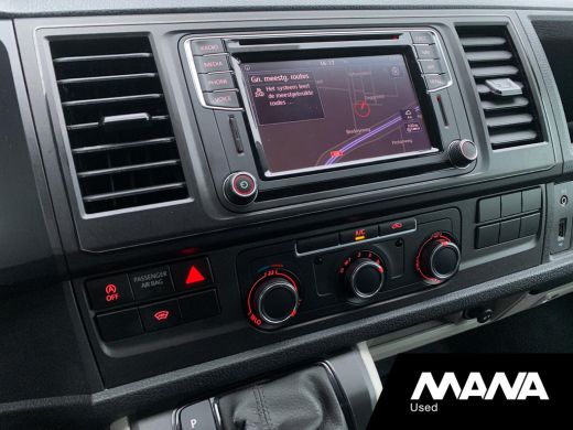 Volkswagen Transporter 2.0TDI L1H1 150pk Automaat Highline Leder Airco Sensoren Cruise CarPlay Navi Sortimo-Inrichting V... ActivLease financial lease