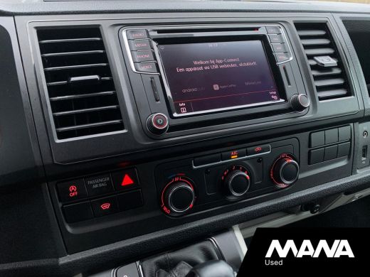 Volkswagen Transporter 2.0TDI L1H1 150pk Automaat Highline Leder Airco Sensoren Cruise CarPlay Navi Sortimo-Inrichting V... ActivLease financial lease