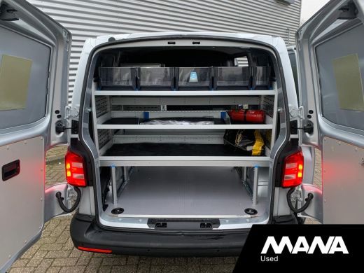 Volkswagen Transporter 2.0TDI L1H1 150pk Automaat Highline Leder Airco Sensoren Cruise CarPlay Navi Sortimo-Inrichting V... ActivLease financial lease