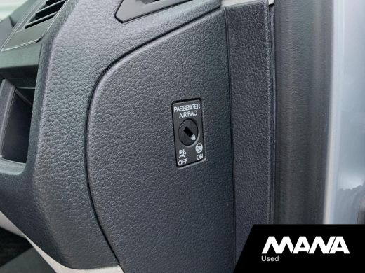 Volkswagen Transporter 2.0TDI L1H1 150pk Automaat Highline Leder Airco Sensoren Cruise CarPlay Navi Sortimo-Inrichting V... ActivLease financial lease