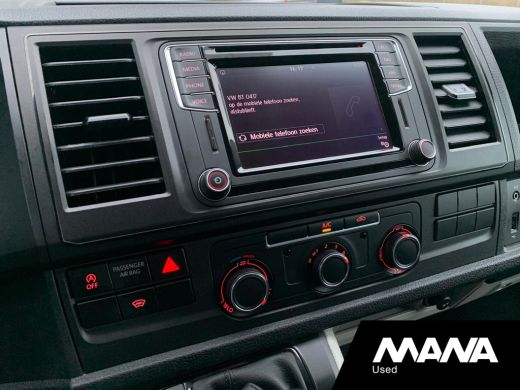 Volkswagen Transporter 2.0TDI L1H1 150pk Automaat Highline Leder Airco Sensoren Cruise CarPlay Navi Sortimo-Inrichting V... ActivLease financial lease