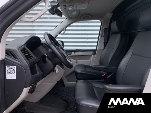Volkswagen Transporter 2.0TDI L1H1 150pk Automaat Highline Leder Airco Sensoren Cruise CarPlay Navi Sortimo-Inrichting V... ActivLease financial lease