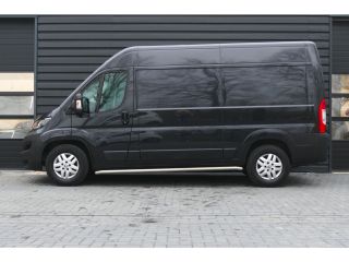 Peugeot Boxer 435 2.2 BLUEHDI 165PK L2H2 PREMIUM / CLIMA / PDC / CAMERA / TREKHAAK / STOELVERWARMING / BLUETOOT...