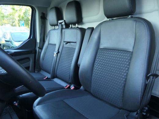 Ford Transit Custom Ford 290 2.0 TDCI 185pk L1H1 Sport 185PK | Betimmering | Sidebars | 18'' Velgen | Stoelverwarming... ActivLease financial lease