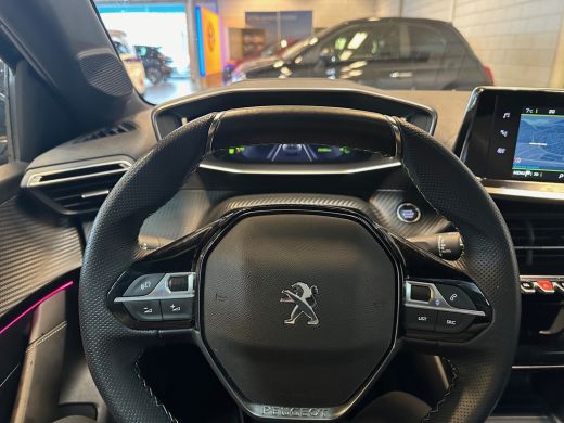 Peugeot 208 Peugeot 1.2 PureTech GT ActivLease financial lease