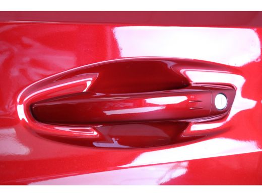 Peugeot 208 1.2 Hybrid 100 e-DCS6 GT | Navi | Cruise | Clima | Camera V+A | Parkeersensoren V+A | Alcantara |... ActivLease financial lease