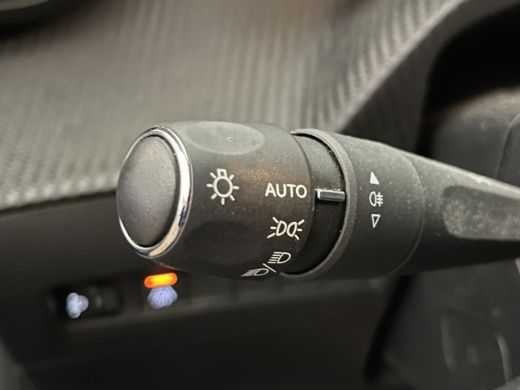 Peugeot e-208 Peugeot EV Allure 50 kWh Automaat | Airco (automatisch) | Cruise control | LED achterlichten ActivLease financial lease