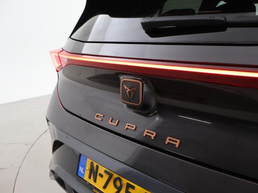 Seat Born ADRENALINE ONE 62 kWh 204 PK *12% BIJTELLING* + 19 INCH | ADAPTIVE CRUISE | SFEERVERLICHTING ActivLease financial lease