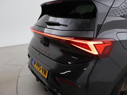 Seat Born ADRENALINE ONE 62 kWh 204 PK *12% BIJTELLING* + 19 INCH | ADAPTIVE CRUISE | SFEERVERLICHTING ActivLease financial lease