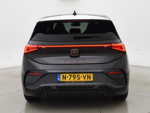 Seat Born ADRENALINE ONE 62 kWh 204 PK *12% BIJTELLING* + 19 INCH | ADAPTIVE CRUISE | SFEERVERLICHTING ActivLease financial lease