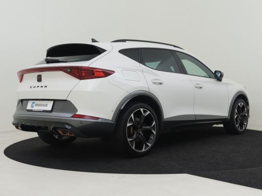 Seat Formentor 1.4 e-Hybrid VZ Performance 245pk | Adaptief cruise control | Camera achter | Navigatie | Keyless... ActivLease financial lease
