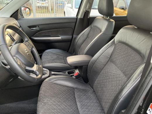 Suzuki Vitara 1.5 Hybrid Style Automaat | Cruise control | Apple CarPlay & Android Auto | Navigatiesysteem | St... ActivLease financial lease