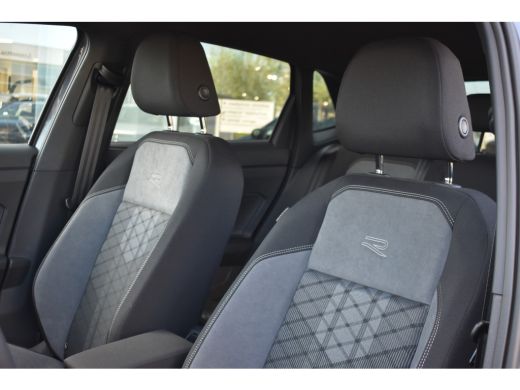 Volkswagen Polo Volkswagen R-Line Edition Inclusief €2000,- inruilvoordeel + €1000,- korting | 'App-Connect' draa... ActivLease financial lease