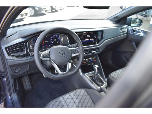 Volkswagen Polo Volkswagen R-Line Edition Inclusief €2000,- inruilvoordeel + €1000,- korting | 'App-Connect' draa... ActivLease financial lease