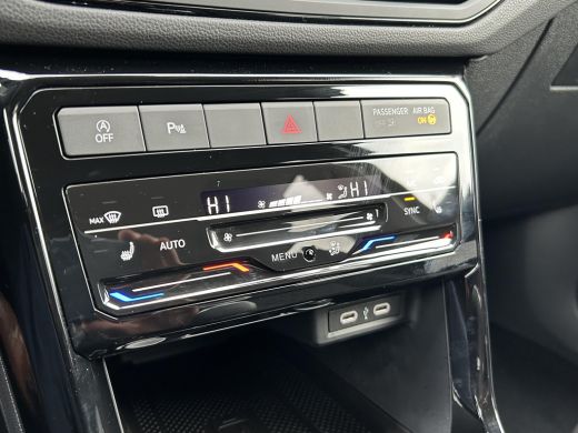 Volkswagen T-Cross Volkswagen Life Edition | 'App-Connect' draadloze smartphone integratie | Achterlichten LED | Afs... ActivLease financial lease