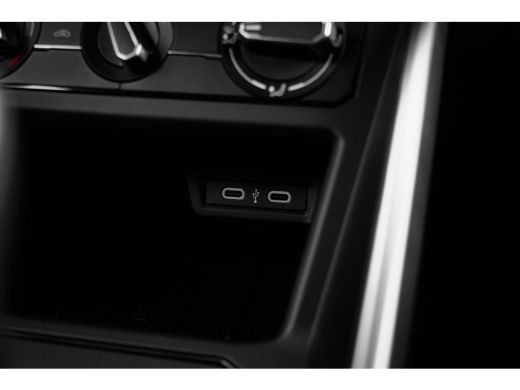 Volkswagen Taigo Volkswagen Life Edition | 'App-Connect' smartphone integratie | 'We Connect Plus' (abonnement 12 ... ActivLease financial lease
