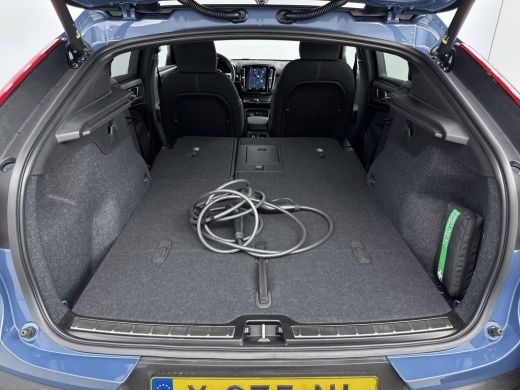 Volvo  C40 SINGLE MOTOR ULTIMATE | 360° Camera | Nubuck Bekleding | H&K Audio | All Season Banden | Panorama... ActivLease financial lease