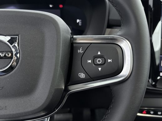 Volvo  C40 SINGLE MOTOR ULTIMATE | 360° Camera | Nubuck Bekleding | H&K Audio | All Season Banden | Panorama... ActivLease financial lease